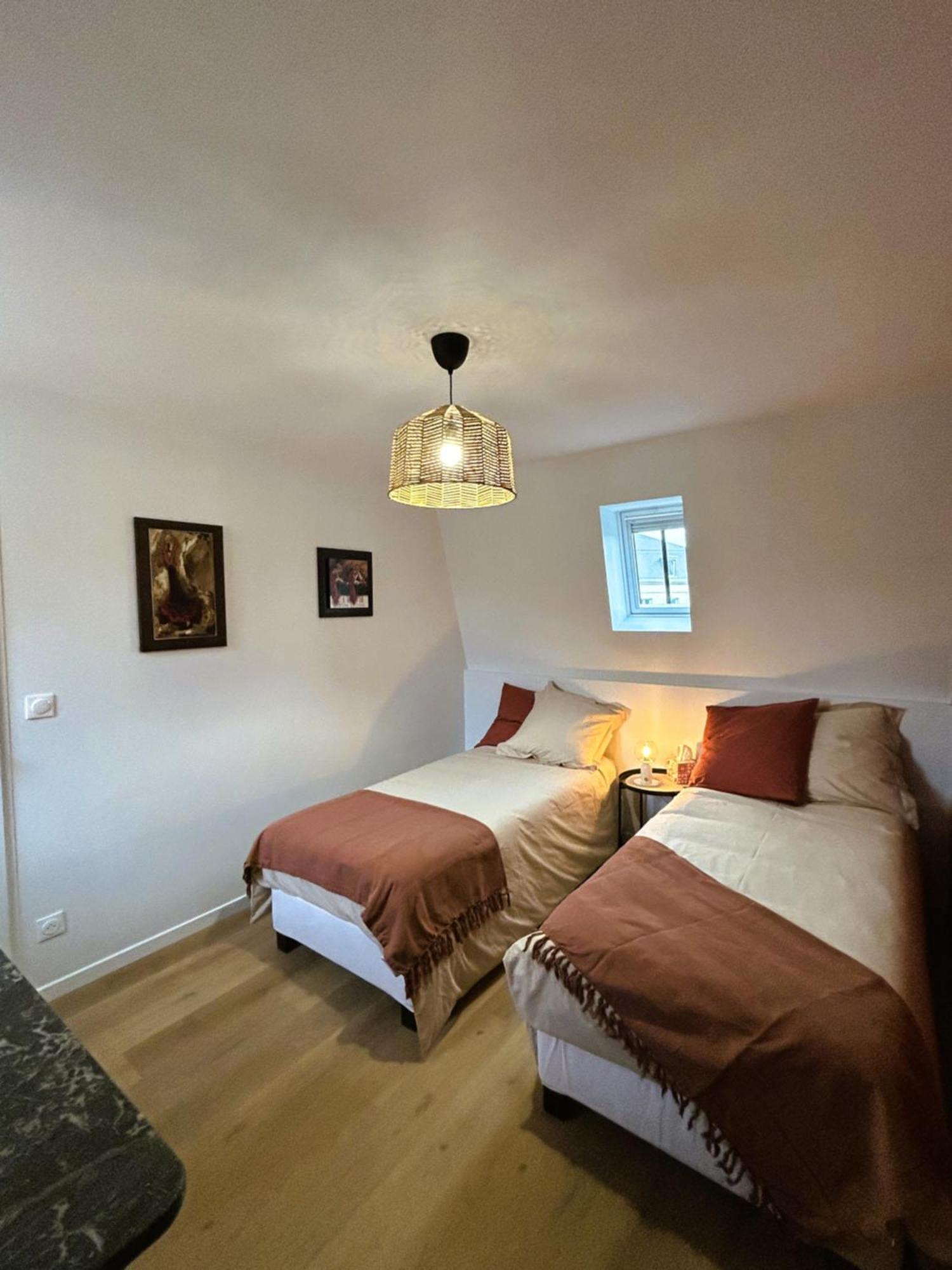 Maison 2 Chambres Avec Parking Et Jardin Noyon Luaran gambar