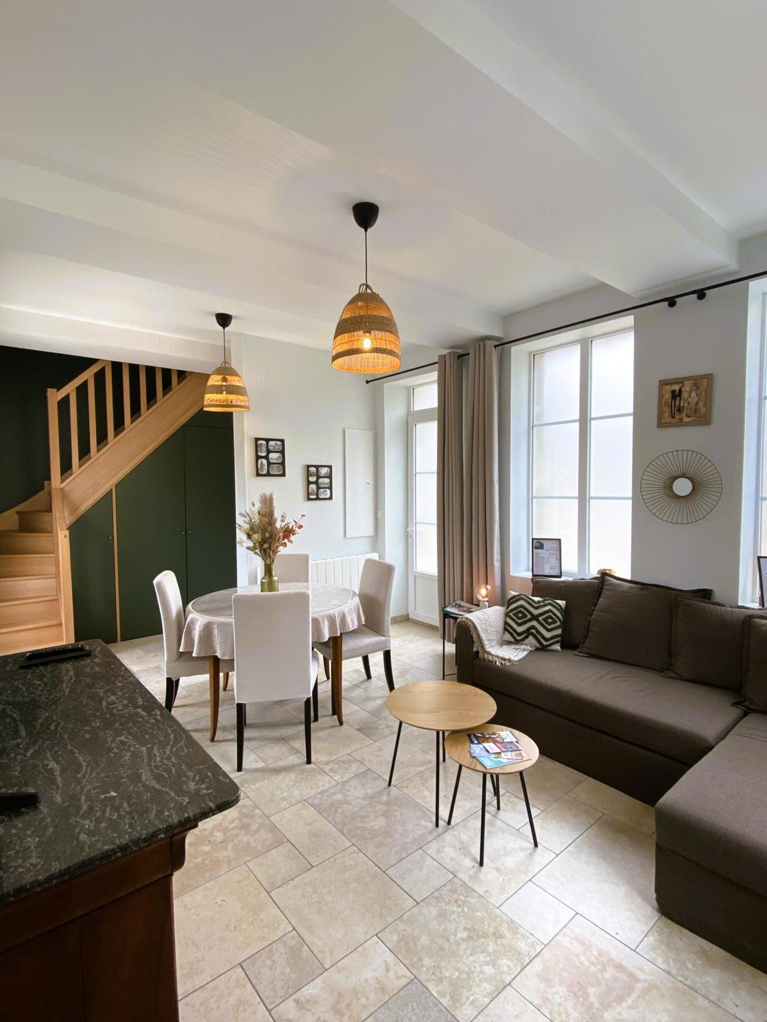 Maison 2 Chambres Avec Parking Et Jardin Noyon Luaran gambar